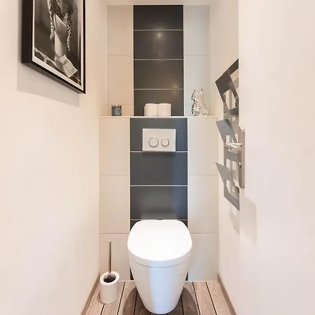 Le 12 - Center