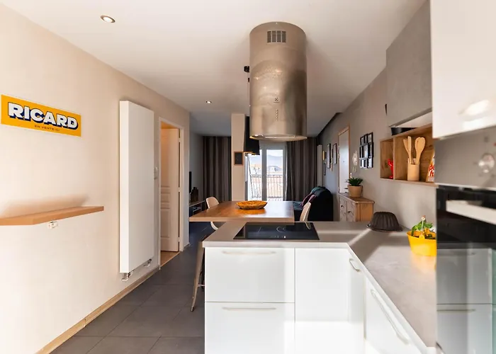 Le 12 - Center Apartment *